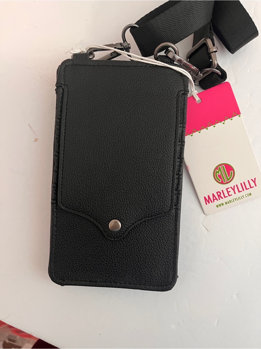 Marleylilly Black Crossbody Phone Wallet with Snap Pocket
